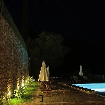 Pensjonat Lefkas Petra