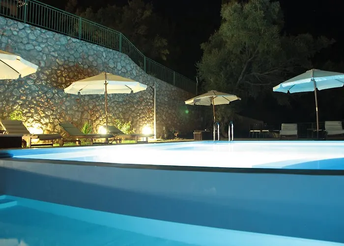 Lefkas Petra Guest house 3*